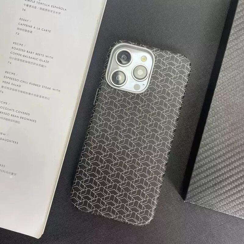 ZigZag Line Case iPhone 16 Pro - Three