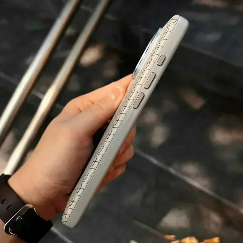 ZigZag Line Case iPhone 16 Pro - Three