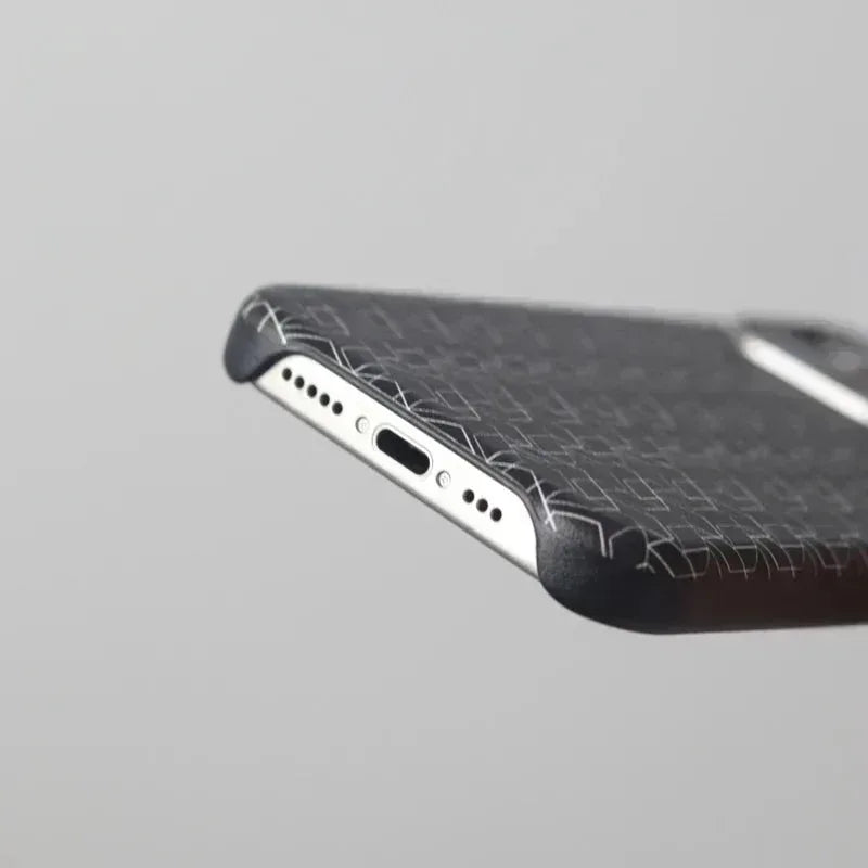ZigZag Line Case iPhone 16 Pro - Three
