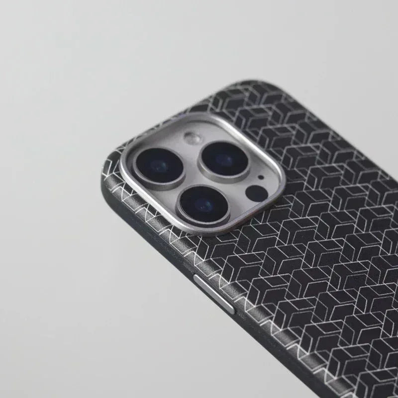ZigZag Line Case iPhone 16 Pro - Three