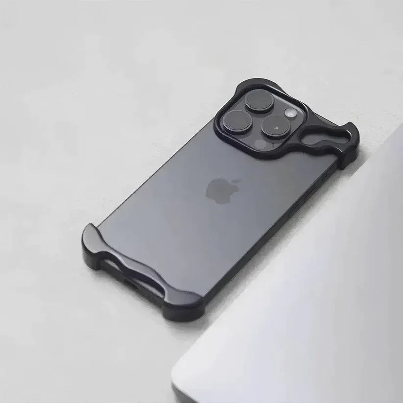 Venom Metal Case iPhone 12 Pro Max - Three
