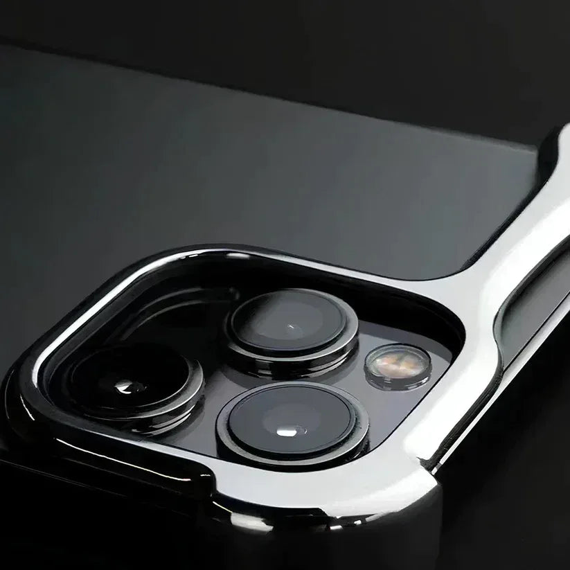 Venom Metal Case iPhone 12 Pro Max - Three
