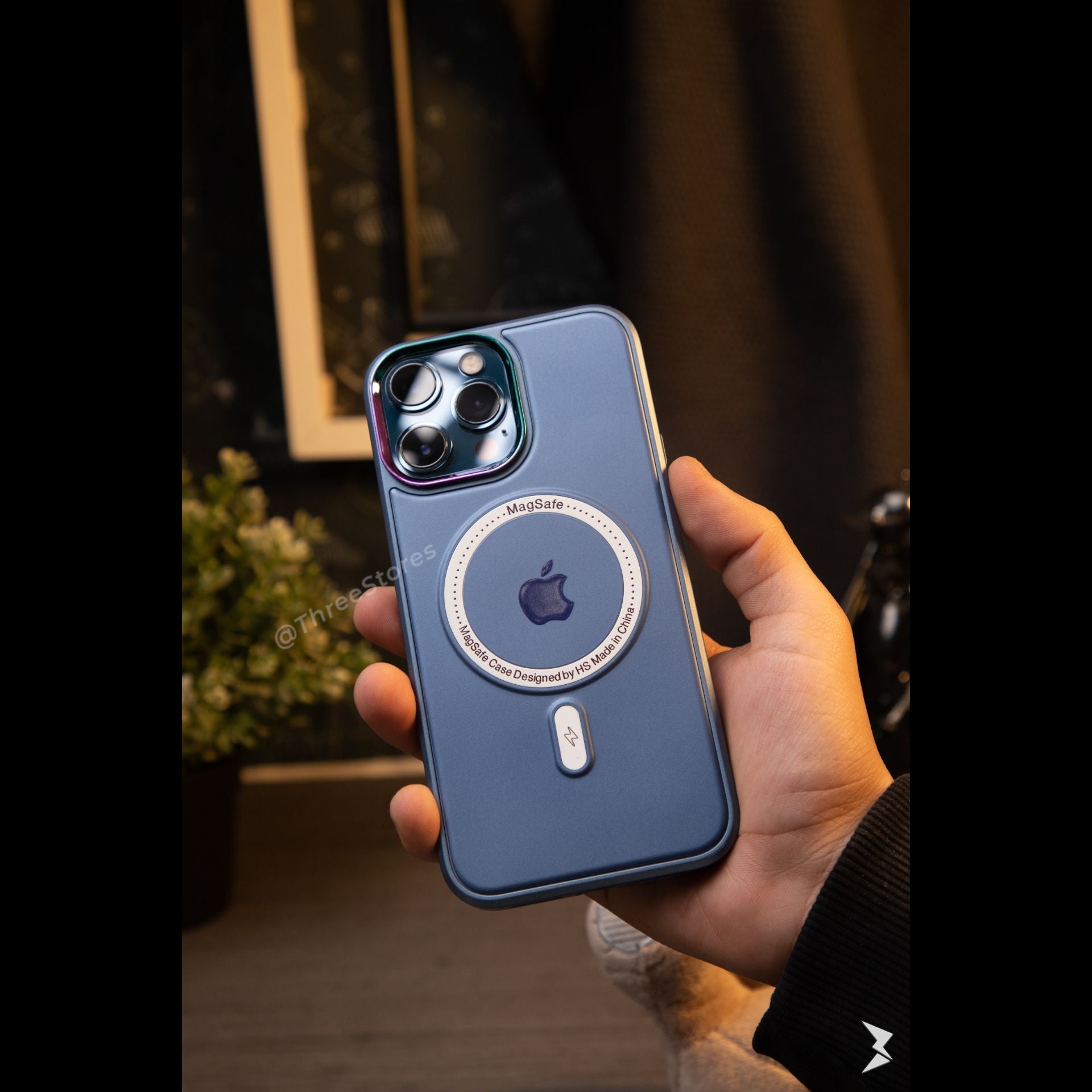 جراب ايفون 14 برو يتوافق مع تقنية ماج سيف لتثبيت الملحقات المغناطيسية