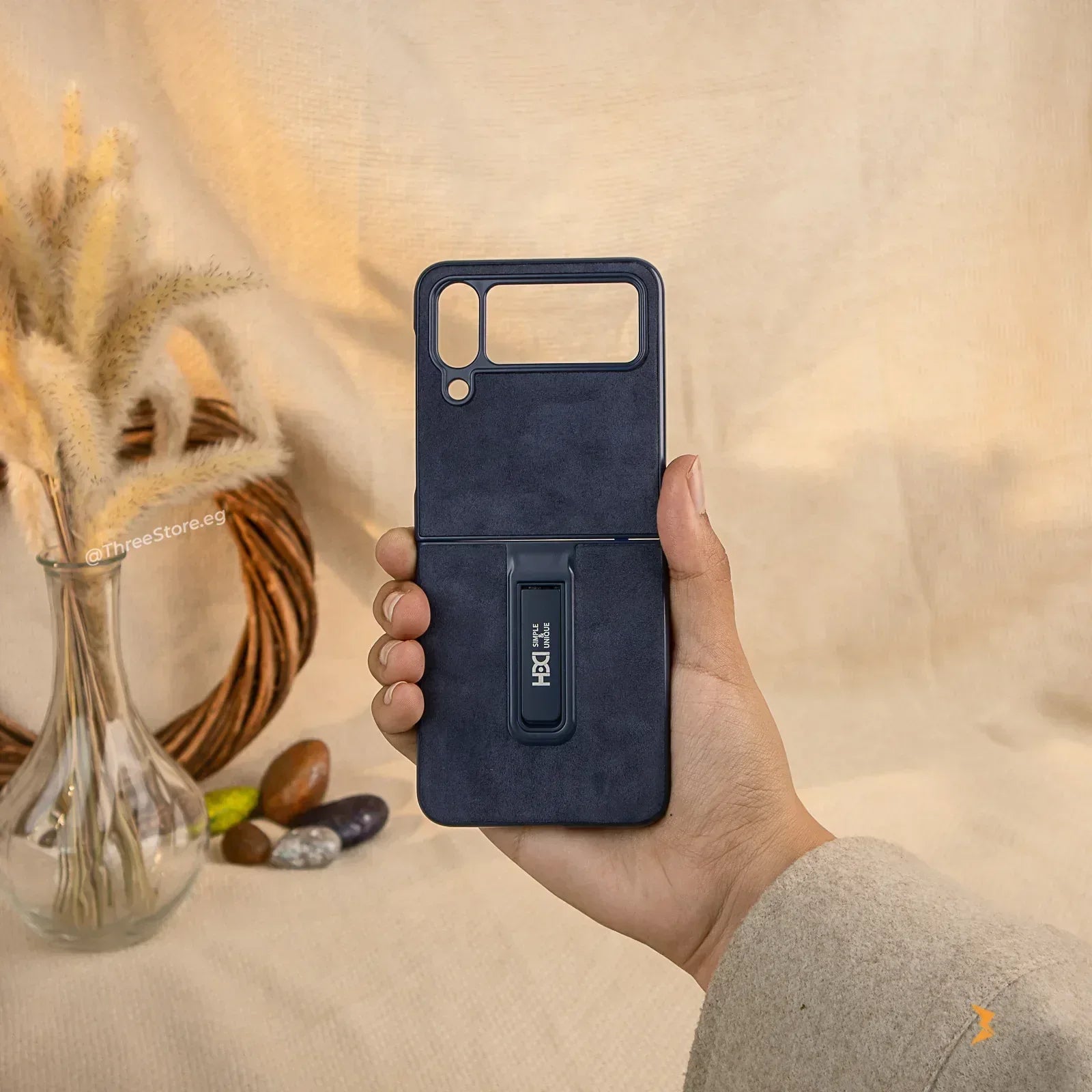 HDD Alcantara Stand Case Samsung Z Flip 4 - Three