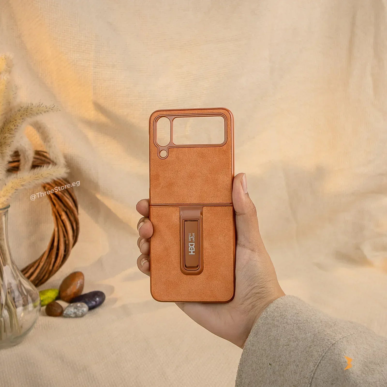 HDD Alcantara Stand Case Samsung Z Flip 4 - Three