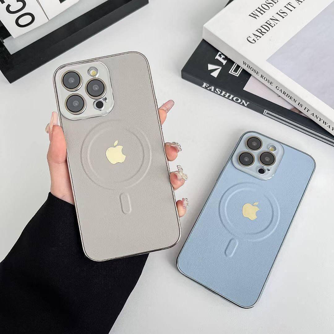 Glamour Leather Case iPhone 15 Pro Max - Three