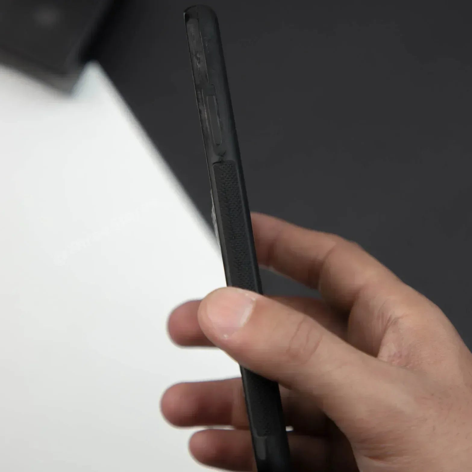 Iron Lion Leather Case iPhone 11 - Three