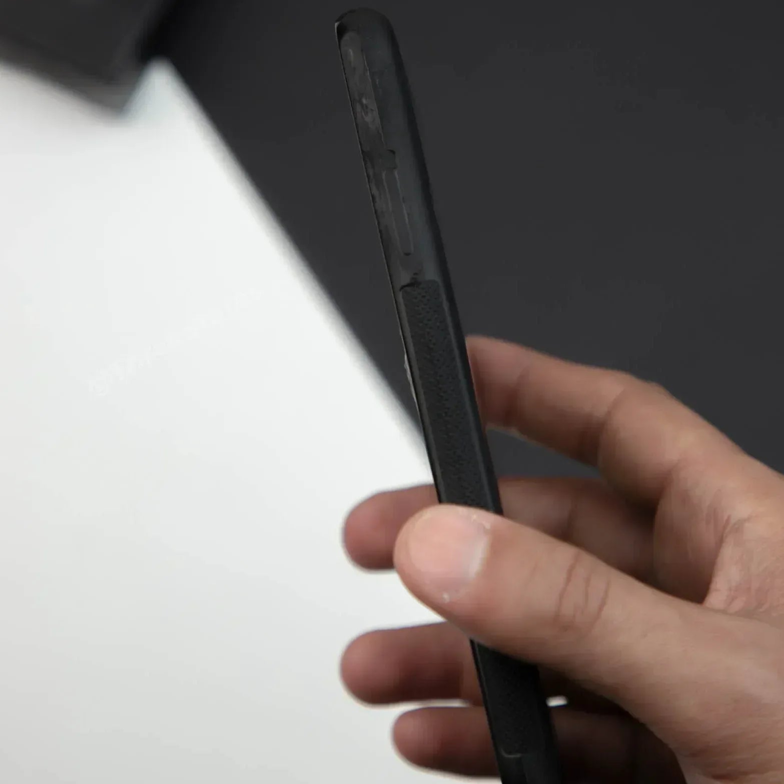 Iron Lion Leather Case iPhone 11 - Three