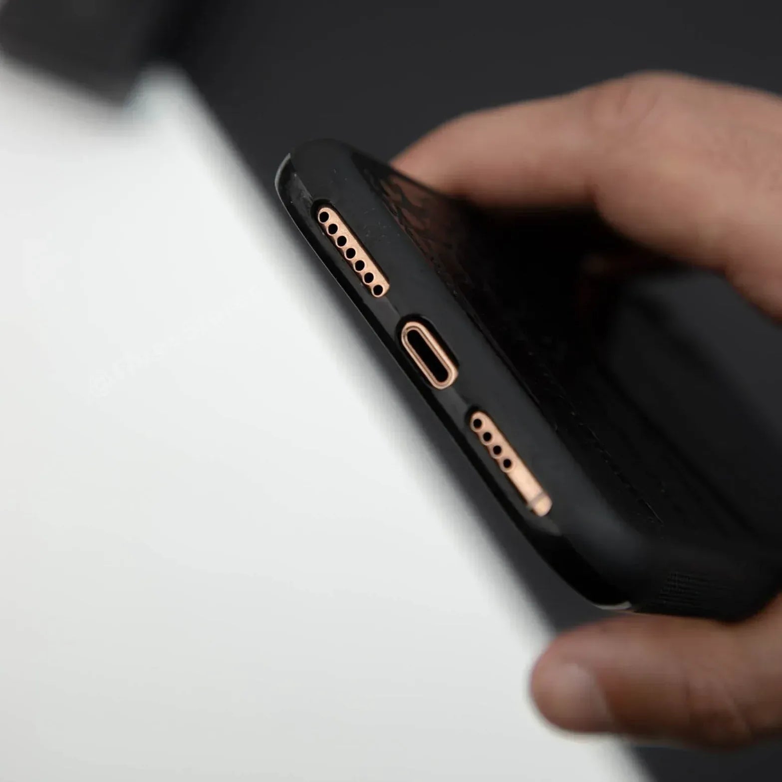 Iron Lion Leather Case iPhone 11 - Three