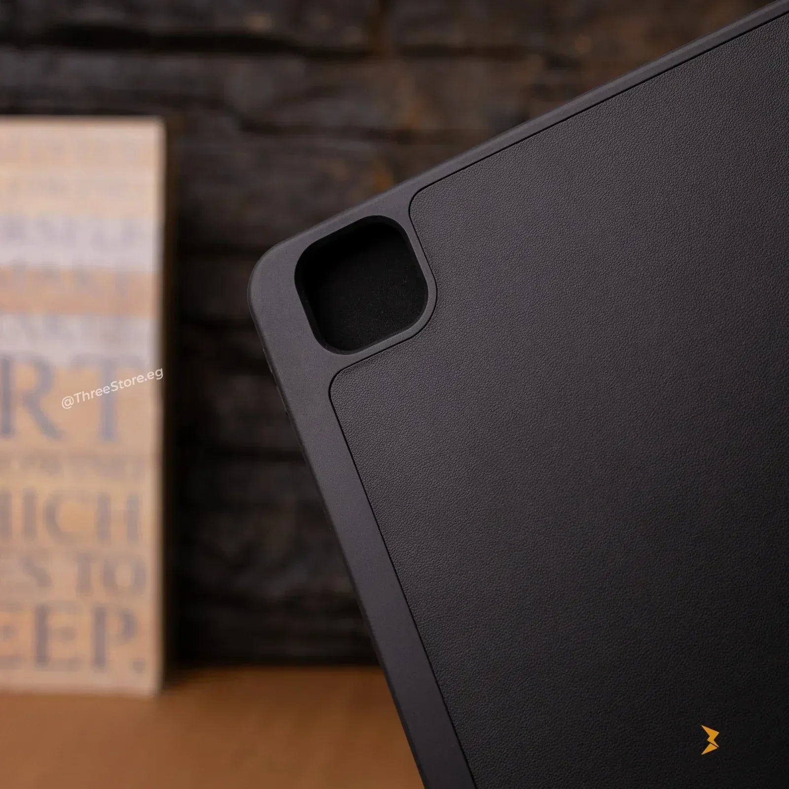 Recci Flip Leather Case iPad 12.9 - Three