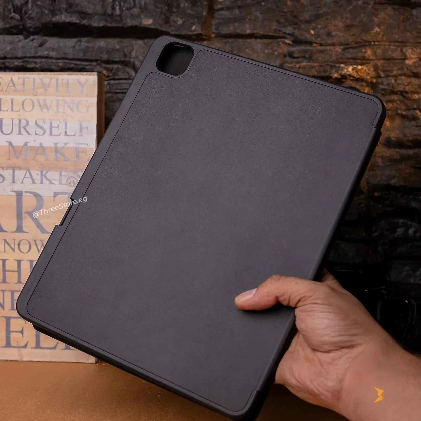 Recci Flip Leather Case iPad 12.9 - Three