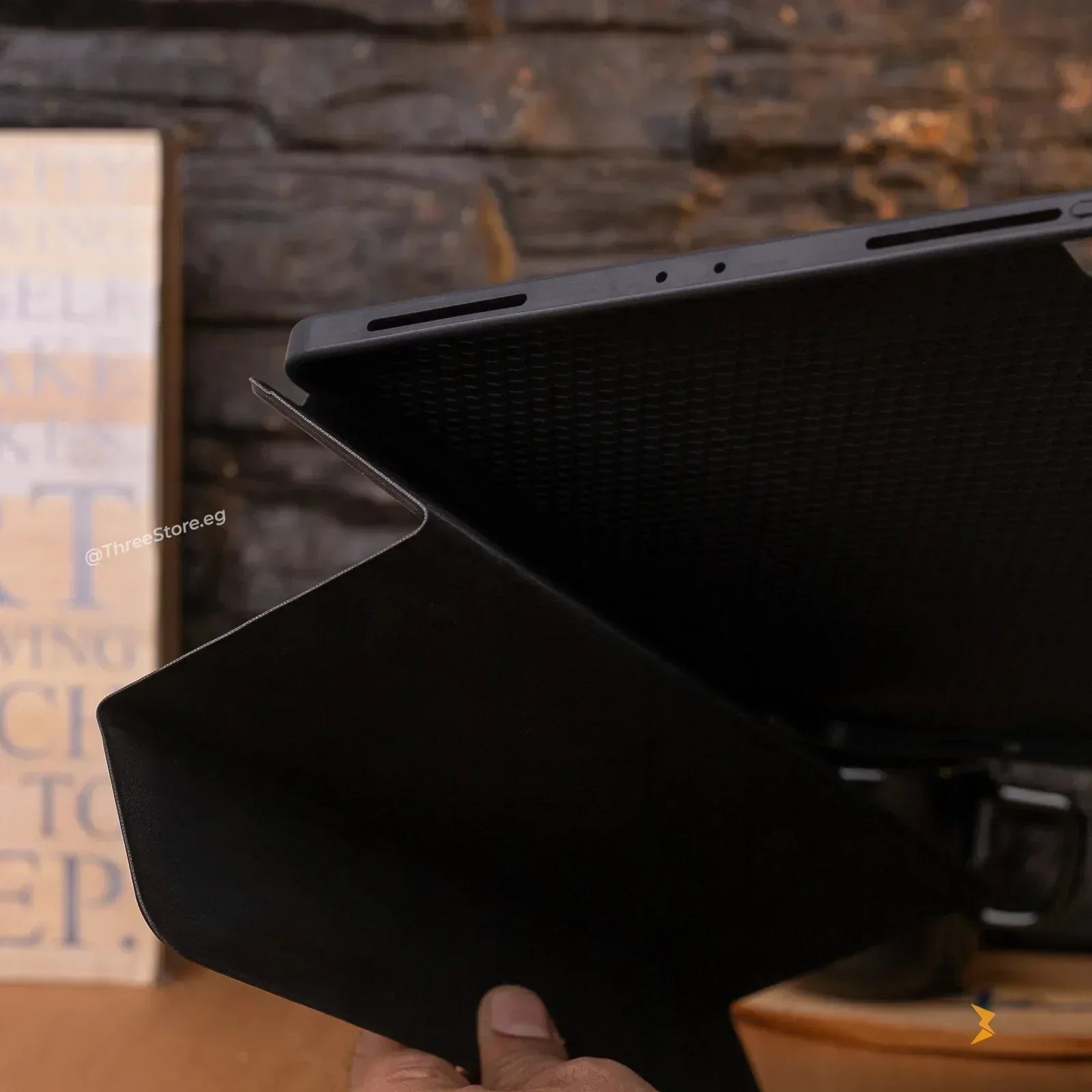 Recci Flip Leather Case iPad 12.9 - Three