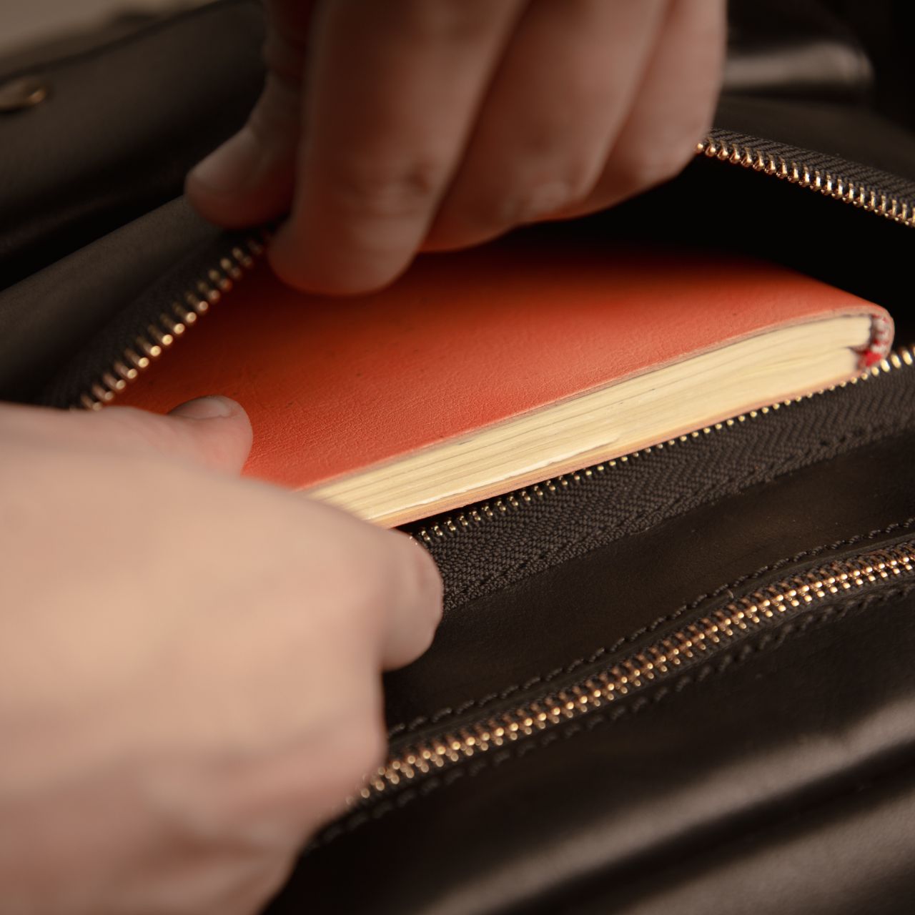 N Elegance Leather Bag