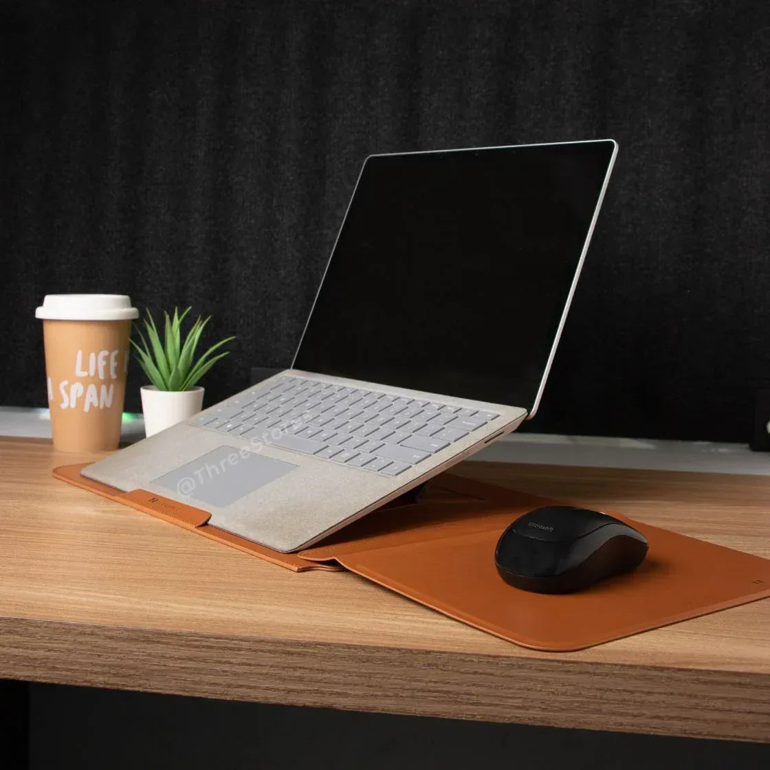 N ELEGANCE Laptop Sleeve - Three