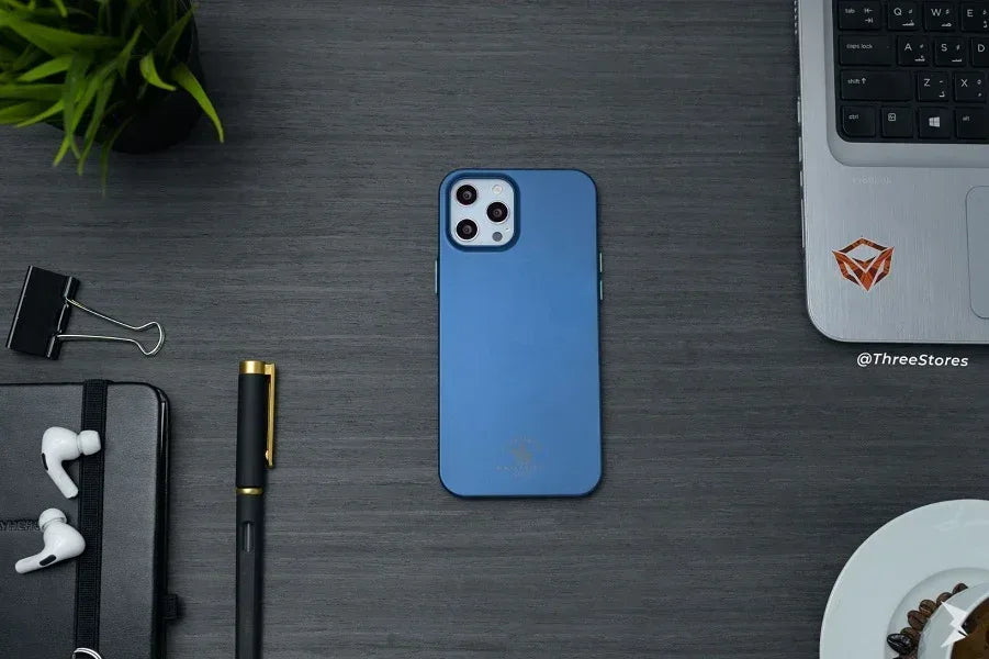 Santa Slim Case iPhone 12 Pro Max - Three