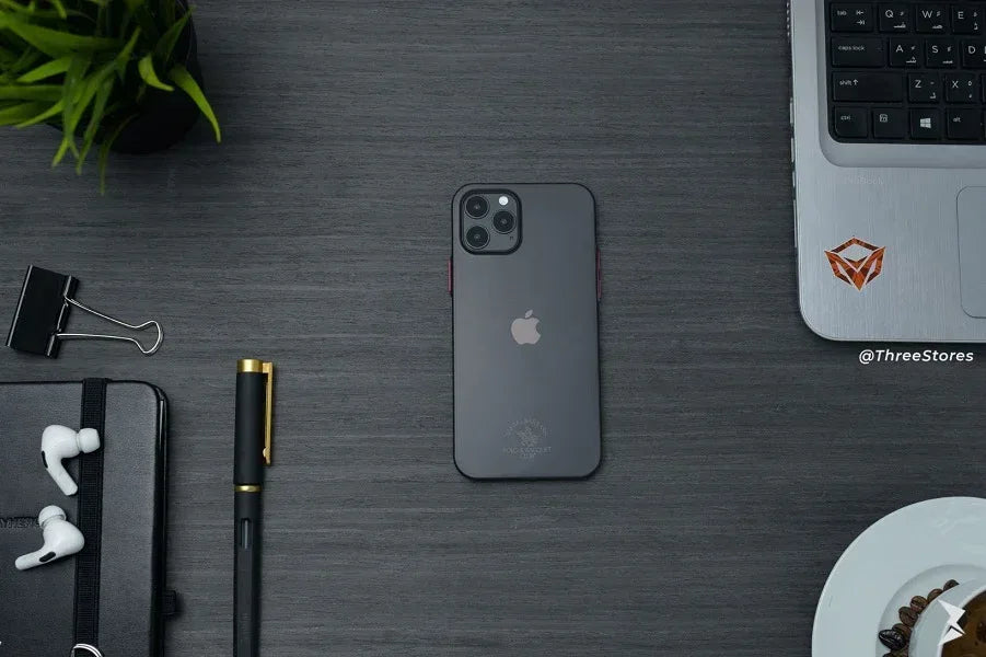 Santa Slim Case iPhone 12 / 12 Pro - Three