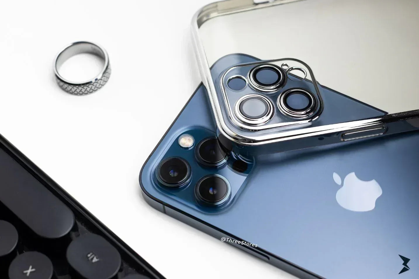 QY Glossy frame Camera Protective Case iPhone 12 Pro Max - Three