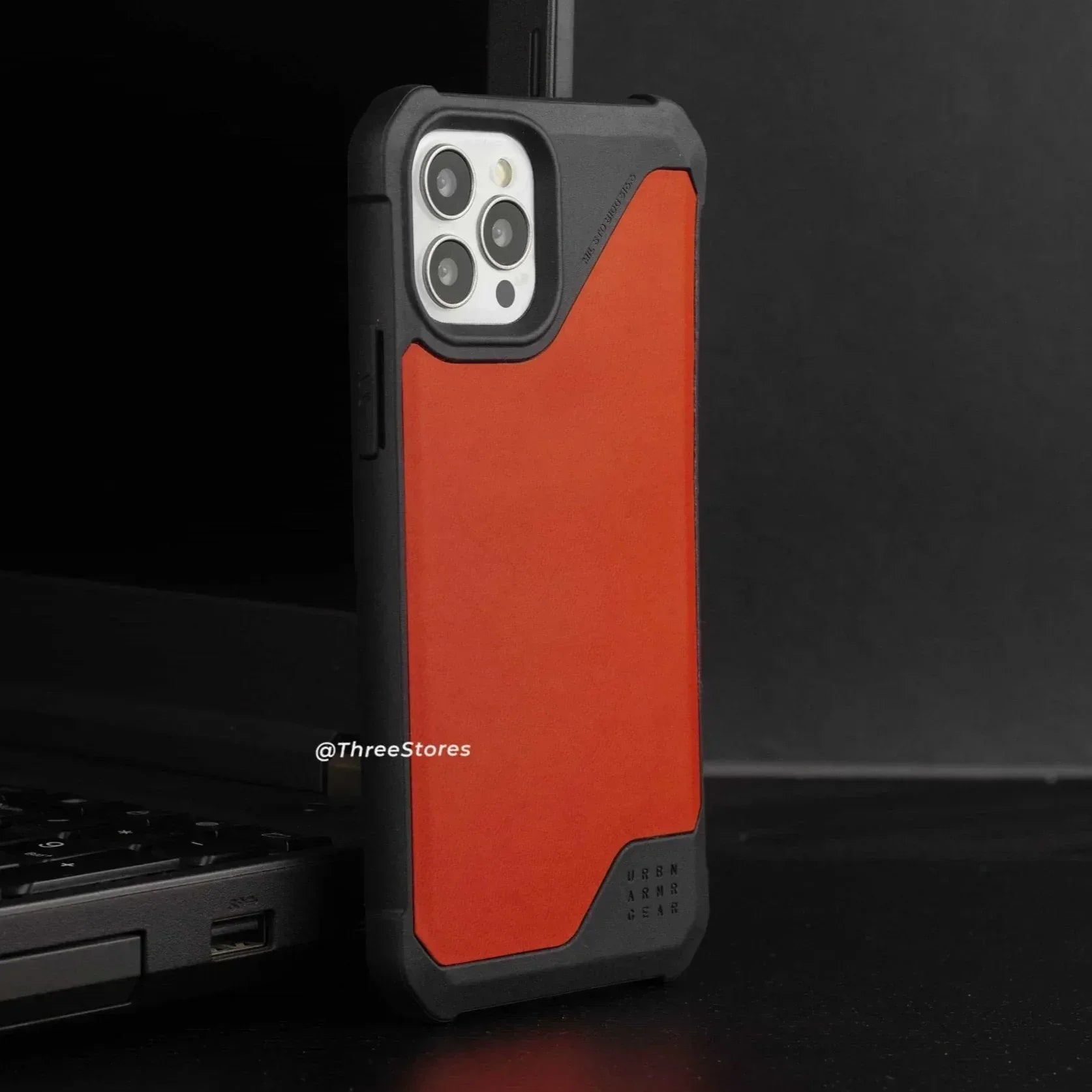 UAG Metropolis Leather Case iPhone 12 Pro Max - Three