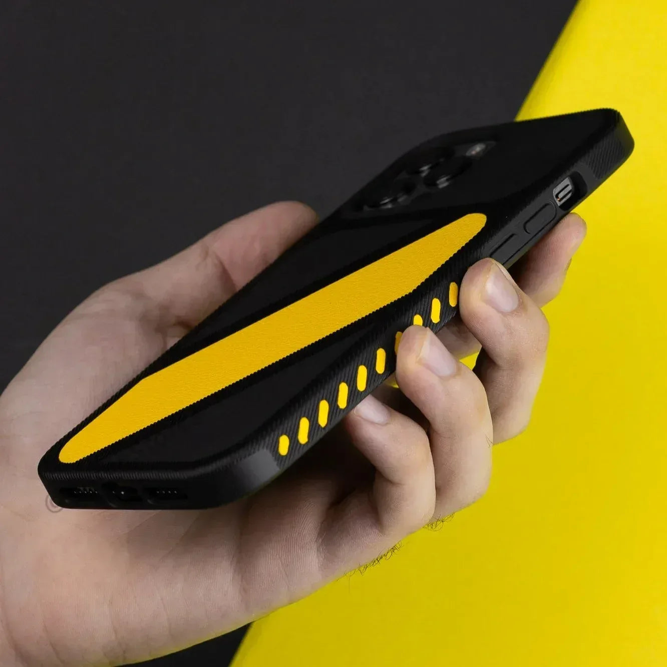 QY Trax Case iPhone 12 Pro Max - Three