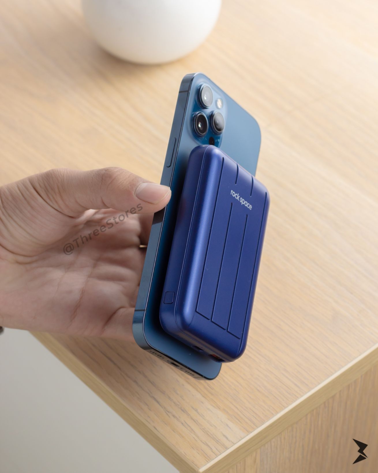 Rock Space Magnetic Wireless 10000mAh