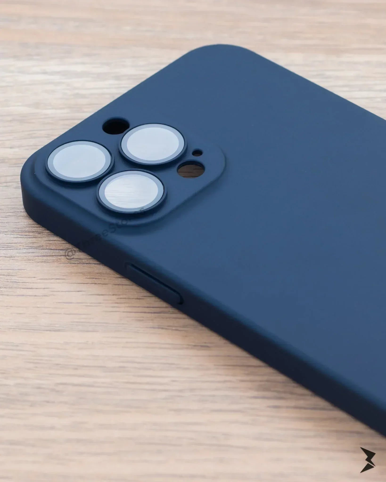 Qy Carbon Case iPhone 13 Pro - Three