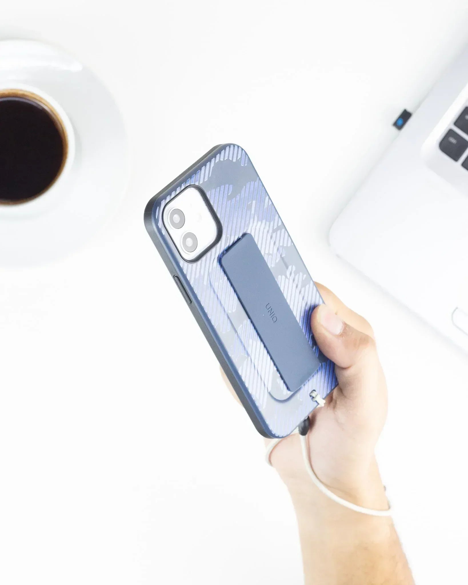 Uniq Heldro Army Case iPhone 11 - Three