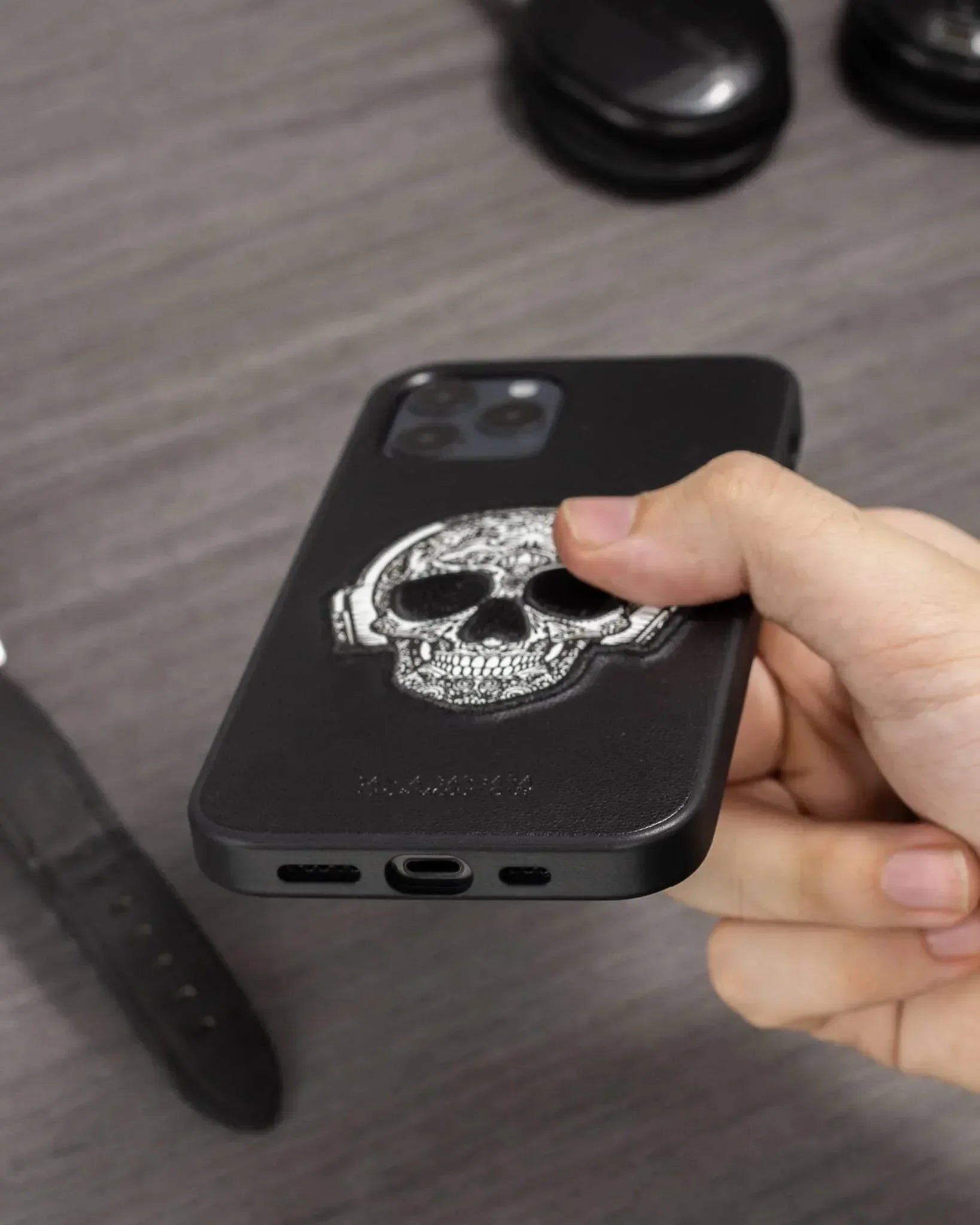 Santa Skull Case iPhone 12 / 12 Pro - Three