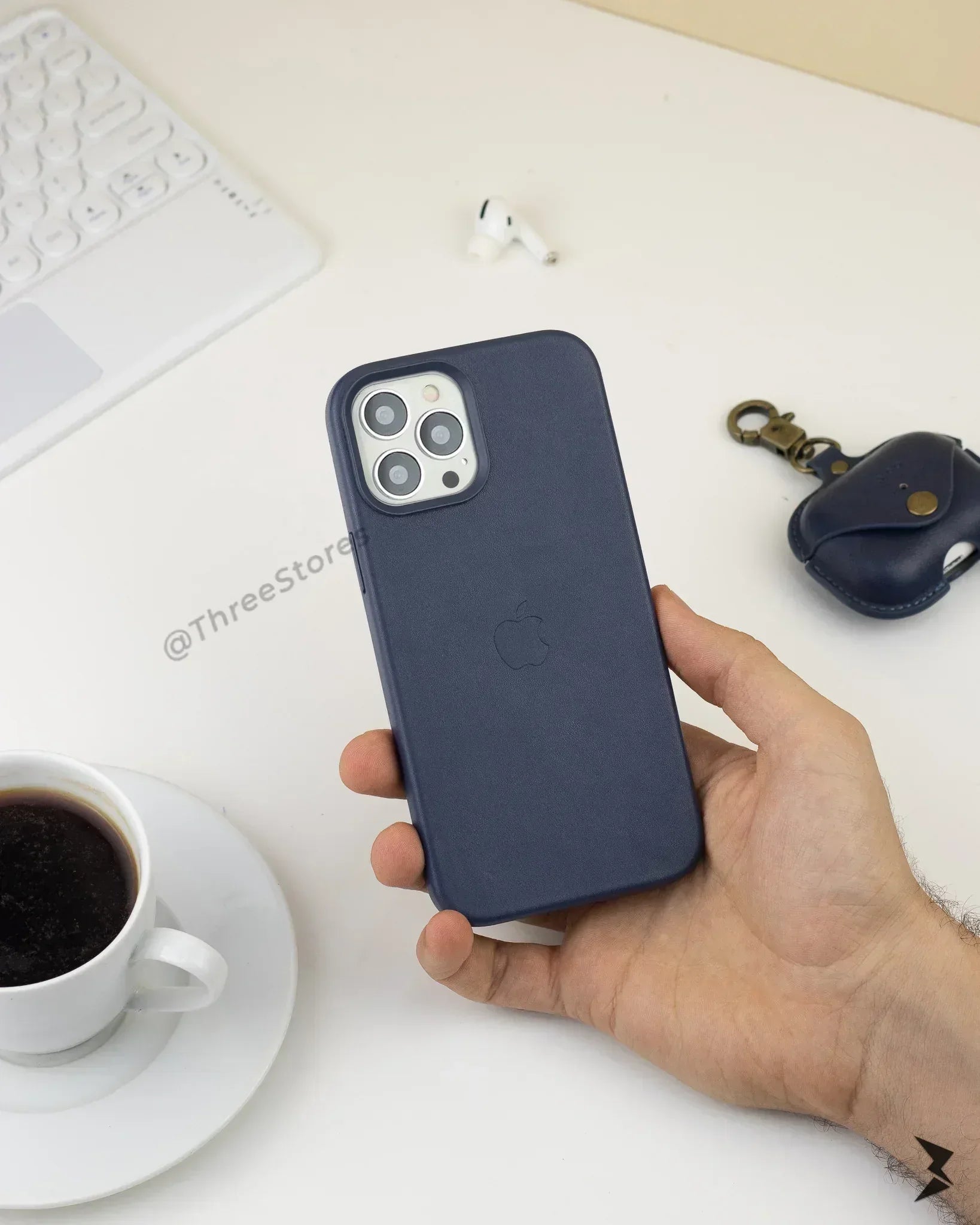 Leather Case iPhone 13 Pro - Three