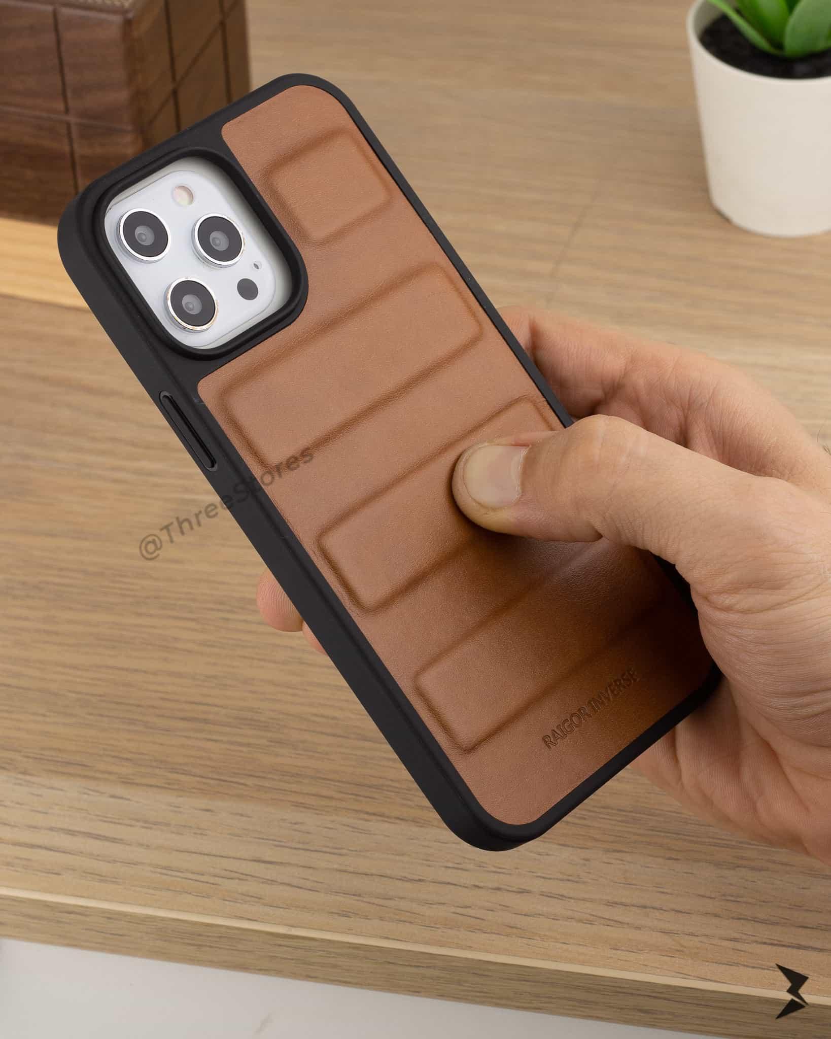 Raigor Leather Case iPhone 13 Pro Max - Three