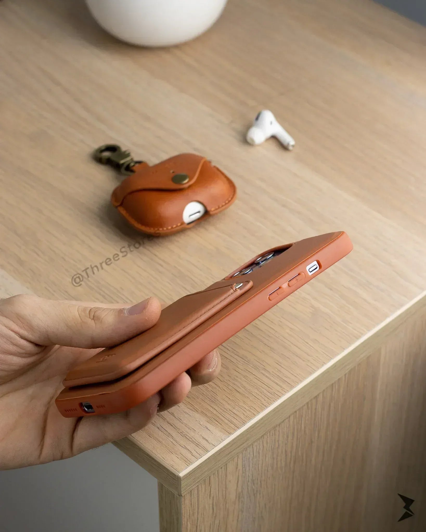 HDD Magnetic Card Case iPhone 12 / 12 Pro - Three