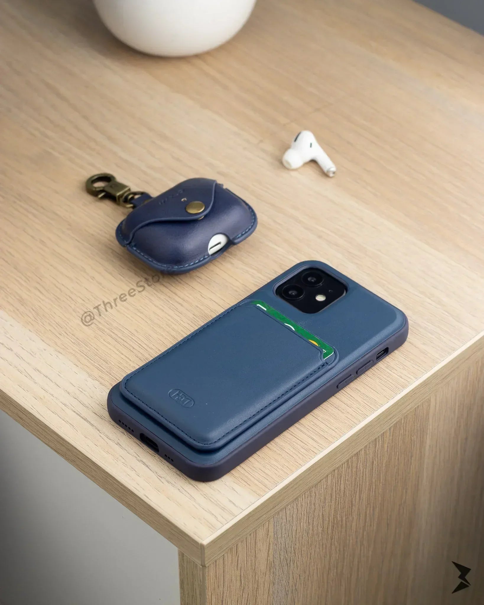 HDD Magnetic Card Case iPhone 12 / 12 Pro - Three