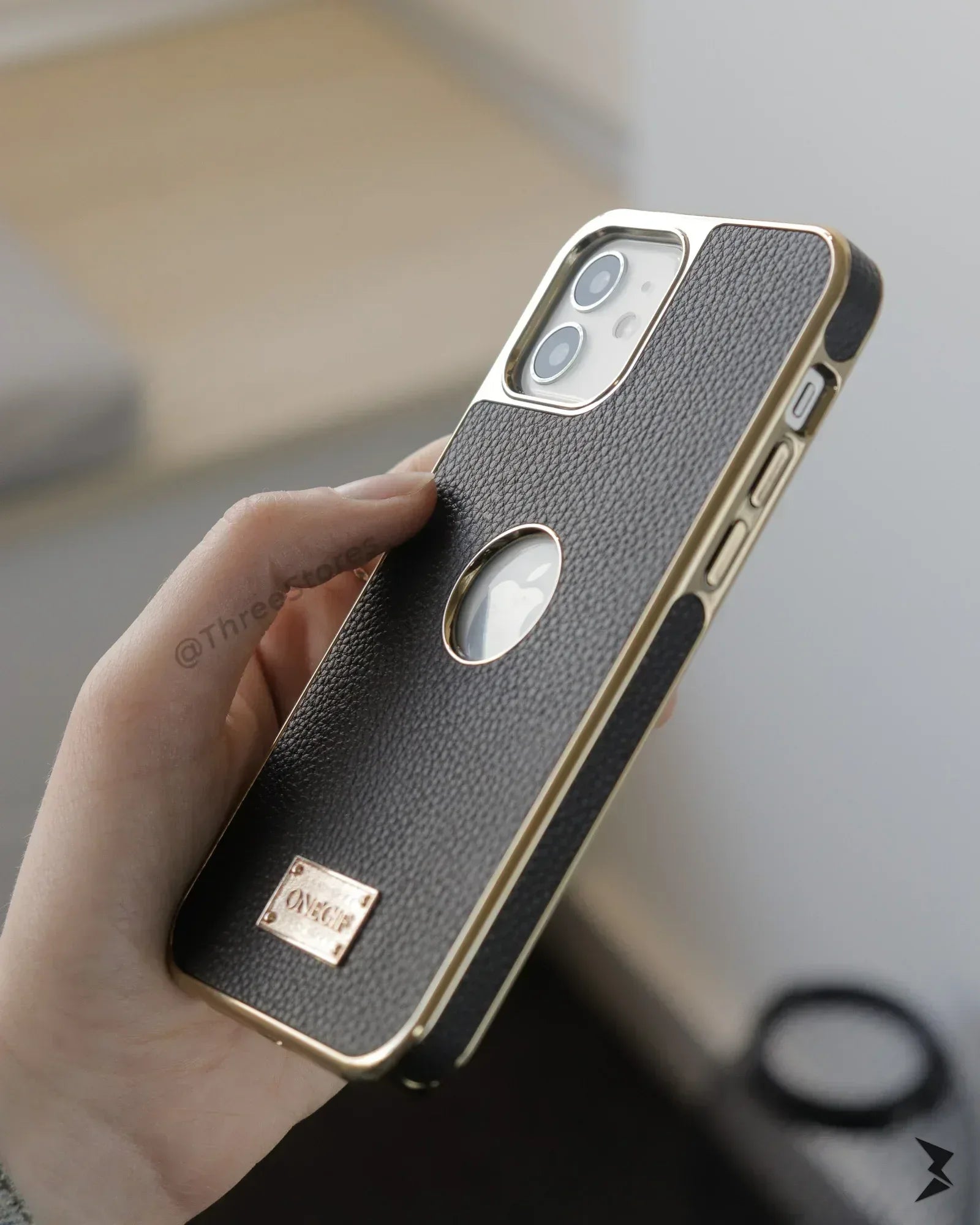 OneGif Leather Case iPhone 12 / 12 Pro - Three