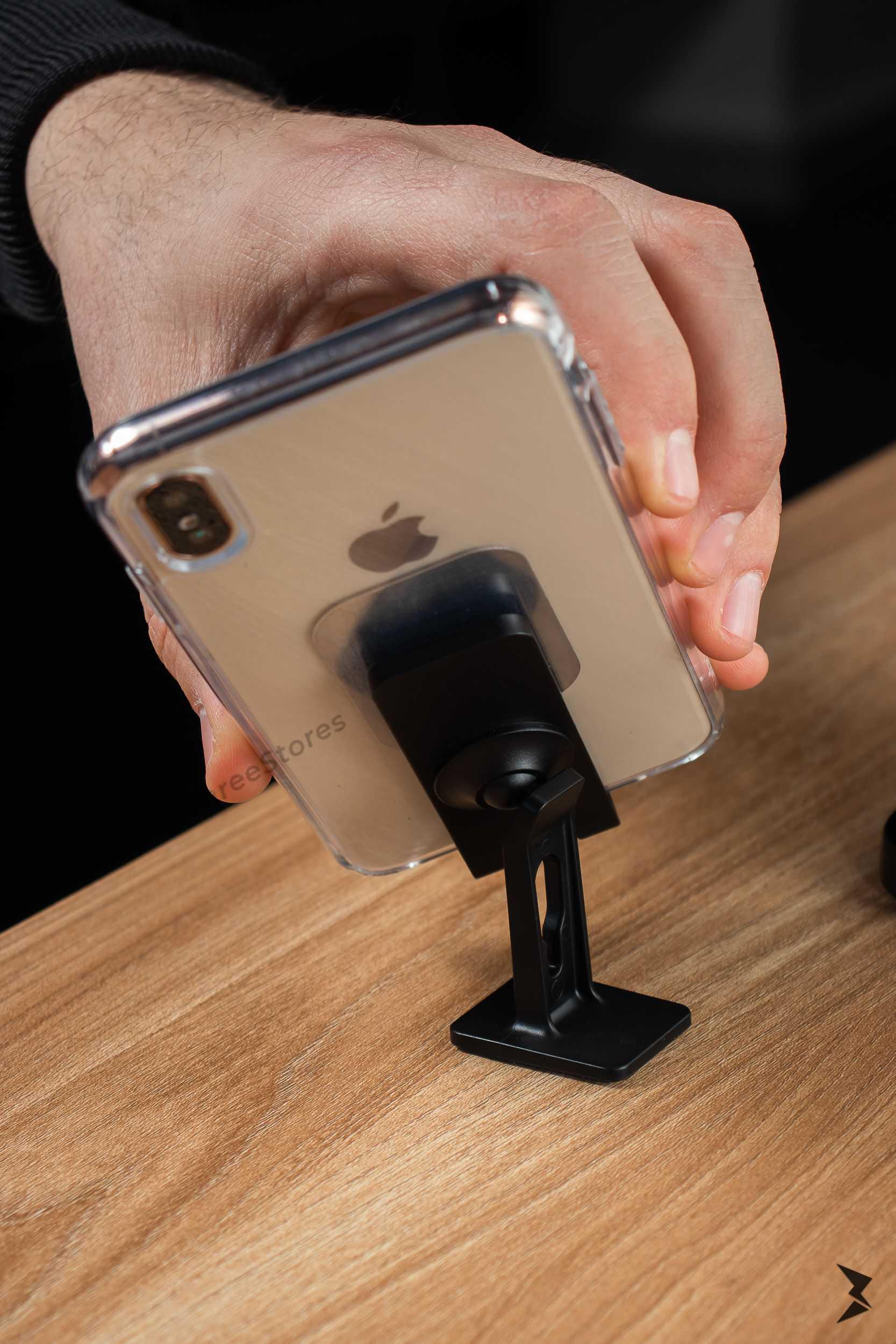 Recci horizontal Magnetic Carholder RHO-C17 - Three