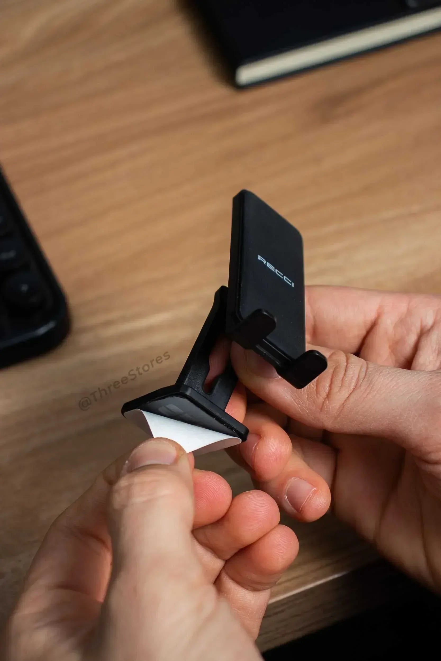 Recci horizontal Magnetic Carholder RHO-C17 - Three