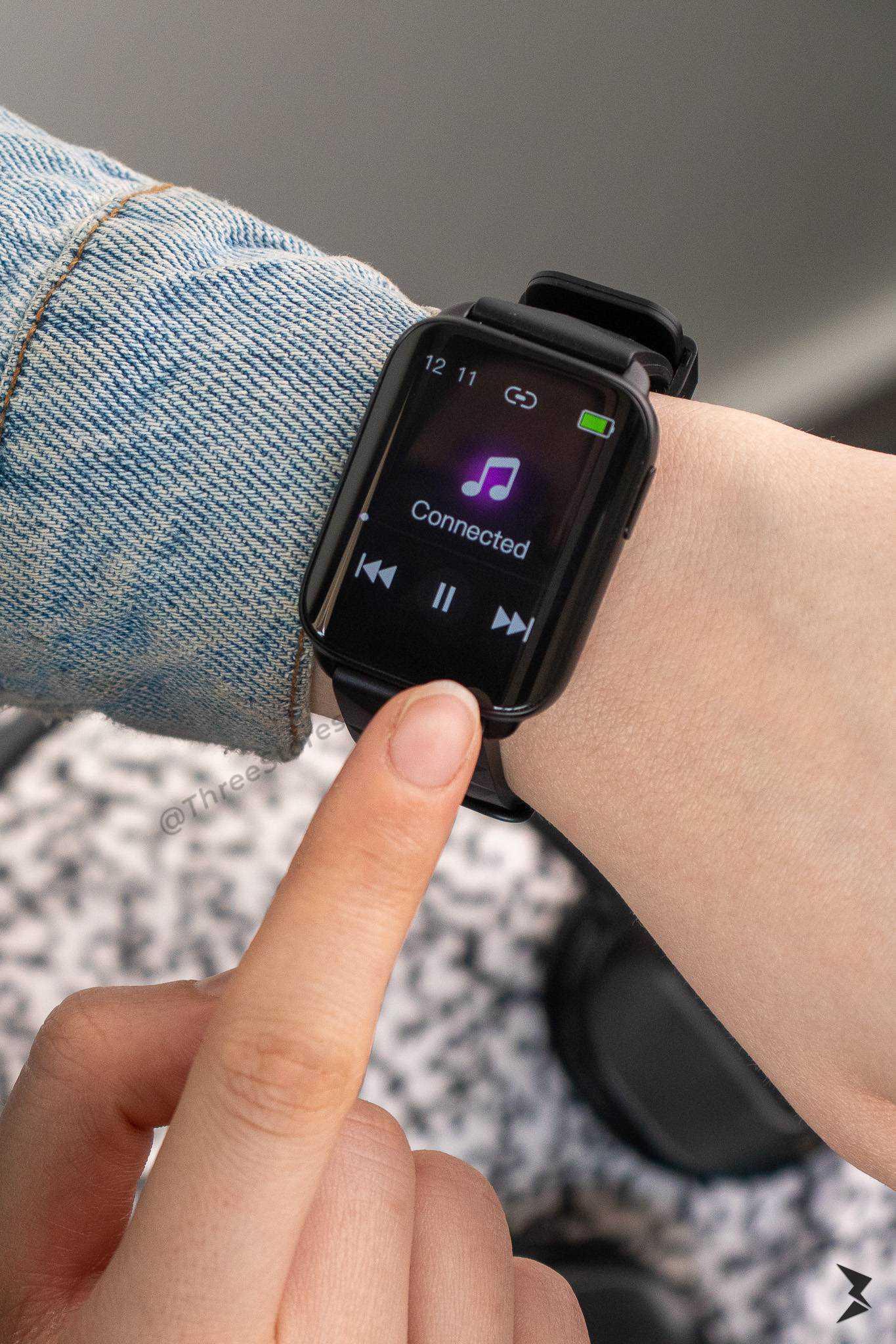 Oraimo Smart Watch OSW-16 - Three