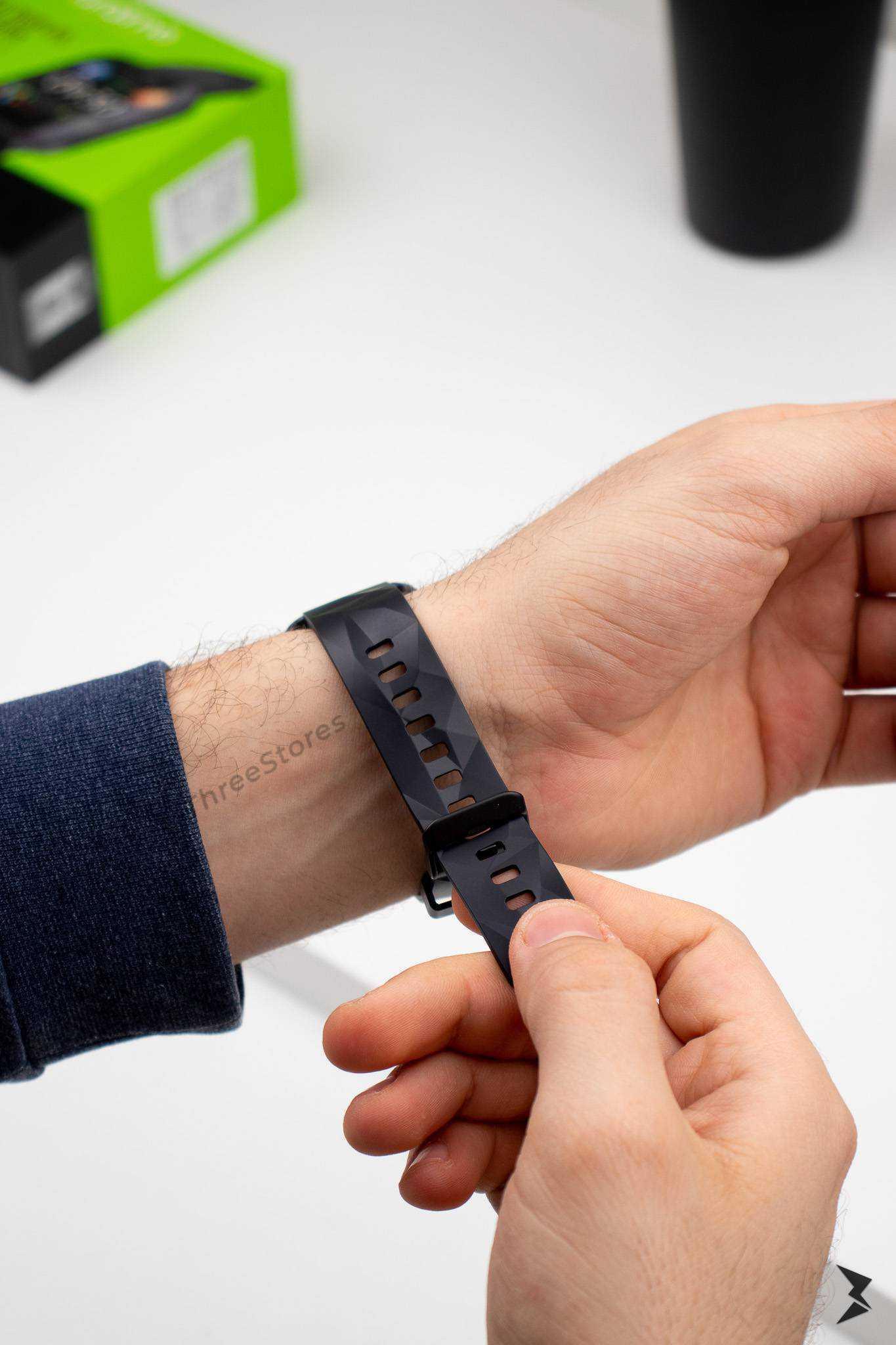 Oraimo Smart Watch OSW-16 - Three