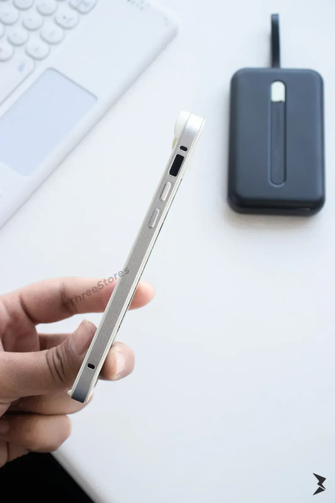 QY Yang Frame Case iPhone 13 Pro Max - Three