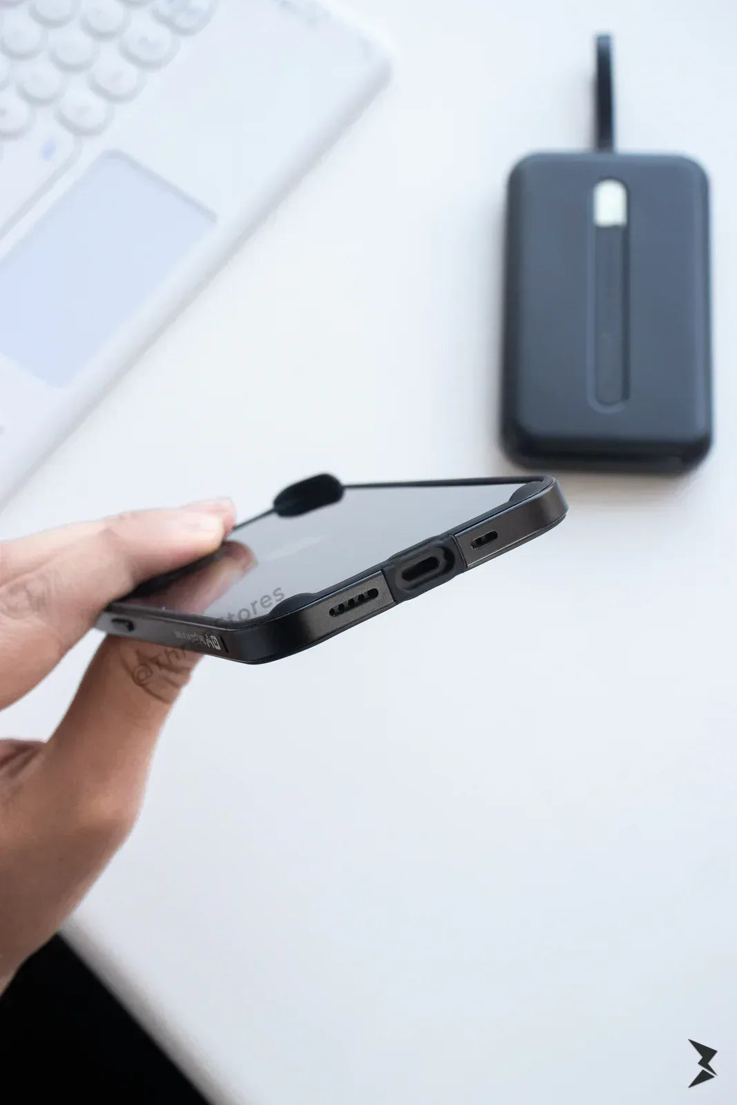 QY Yang Frame Case iPhone 13 Pro Max - Three