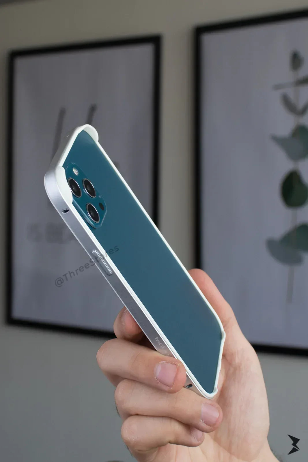 QY Yang Frame Case iPhone 13 / 13 Pro - Three