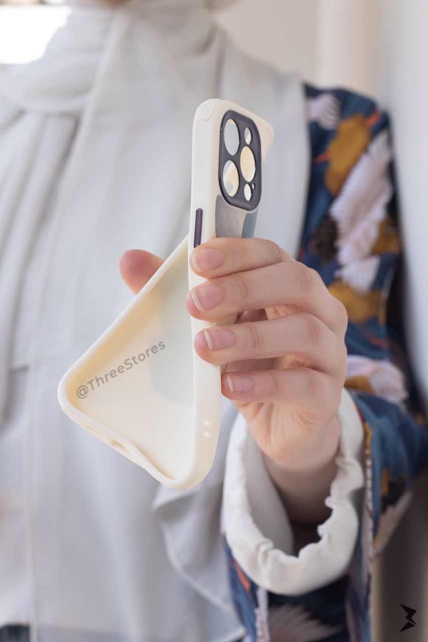 2022-05-21 Printed case iPhone 11, 12 pro max OUTPUT FB-23