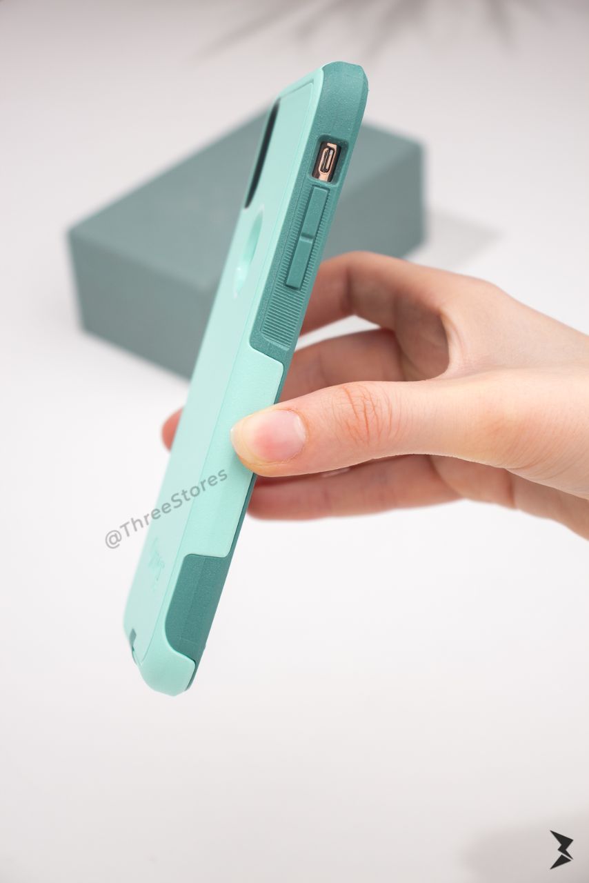 2022-05-28 Otter Silicone Protection Case iPhone OUTPUT FB-17