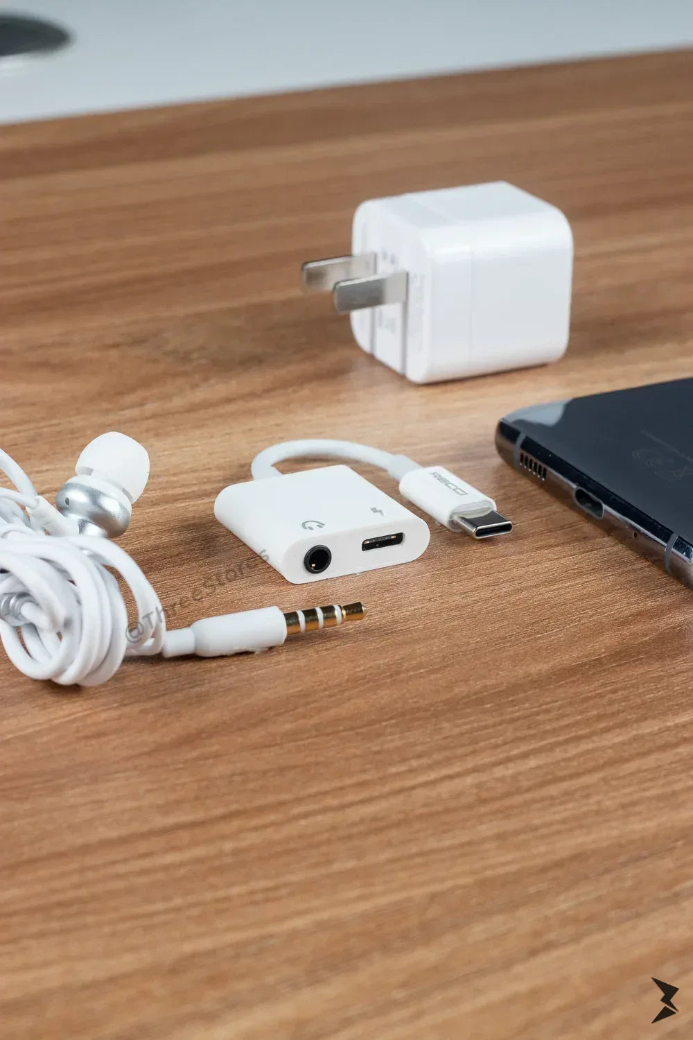 Recci Converter 2 in 1 Type-C To Type-C +3.5 RDS-A08 - Three