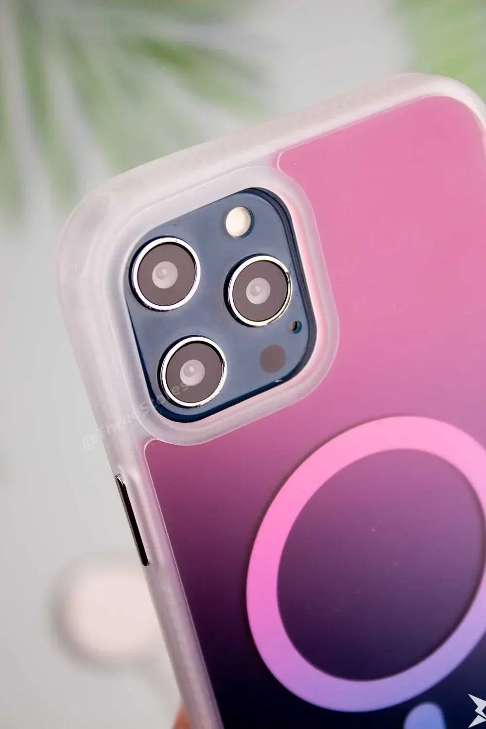 Q Series Anti-Yellowing MagSafe Case iPhone 12 Pro Max - Three