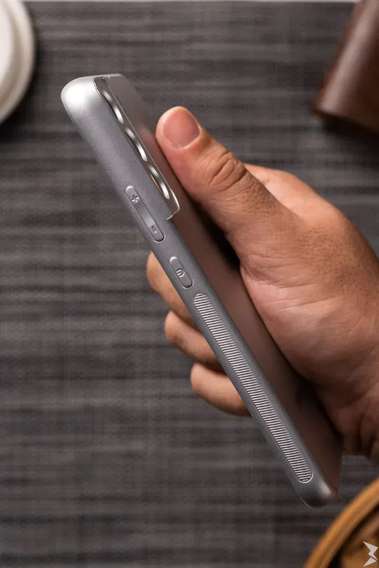 Skyfall Shockproof Case Samsung S22 - Three