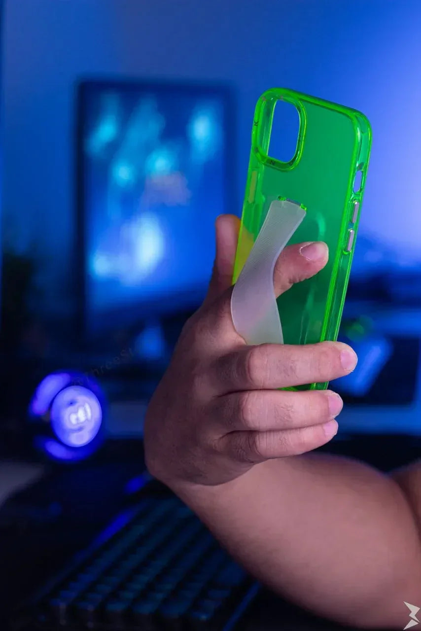 Keephone Transparent Hand Case iPhone 13 - Three