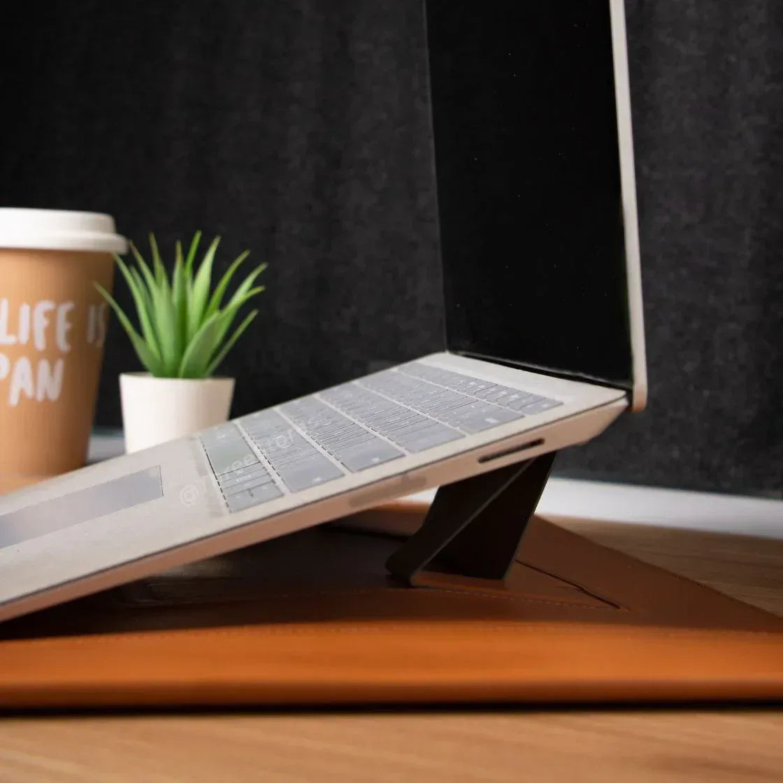 N ELEGANCE Laptop Sleeve - Three