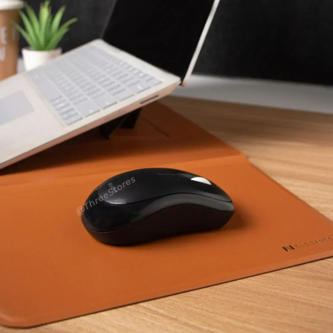 N ELEGANCE Laptop Sleeve - Three