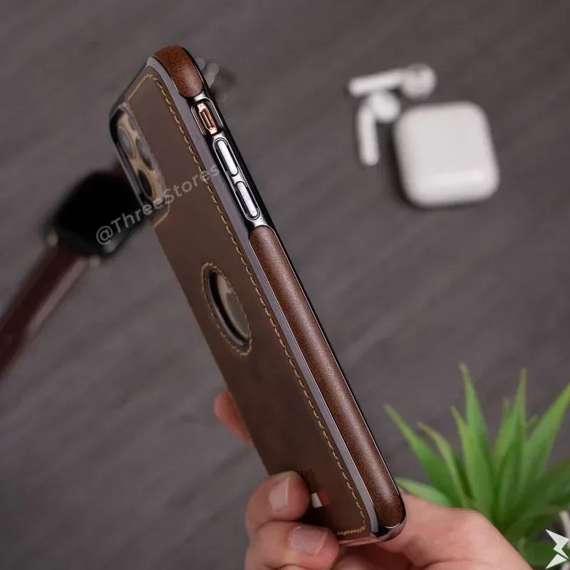 Puloka HandMade Leather Case iPhone 11 - Three