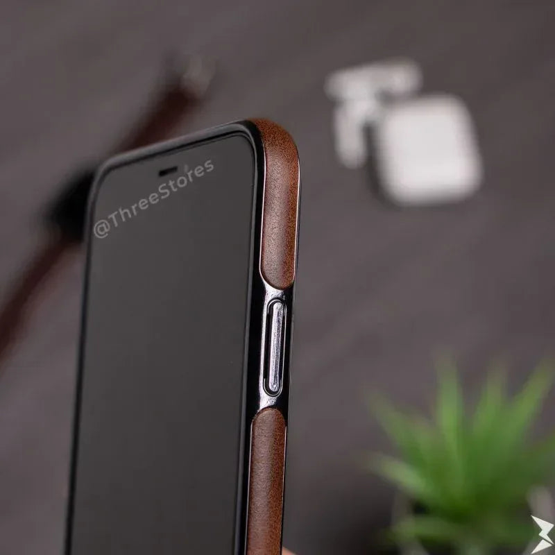 Puloka HandMade Leather Case iPhone 11 - Three