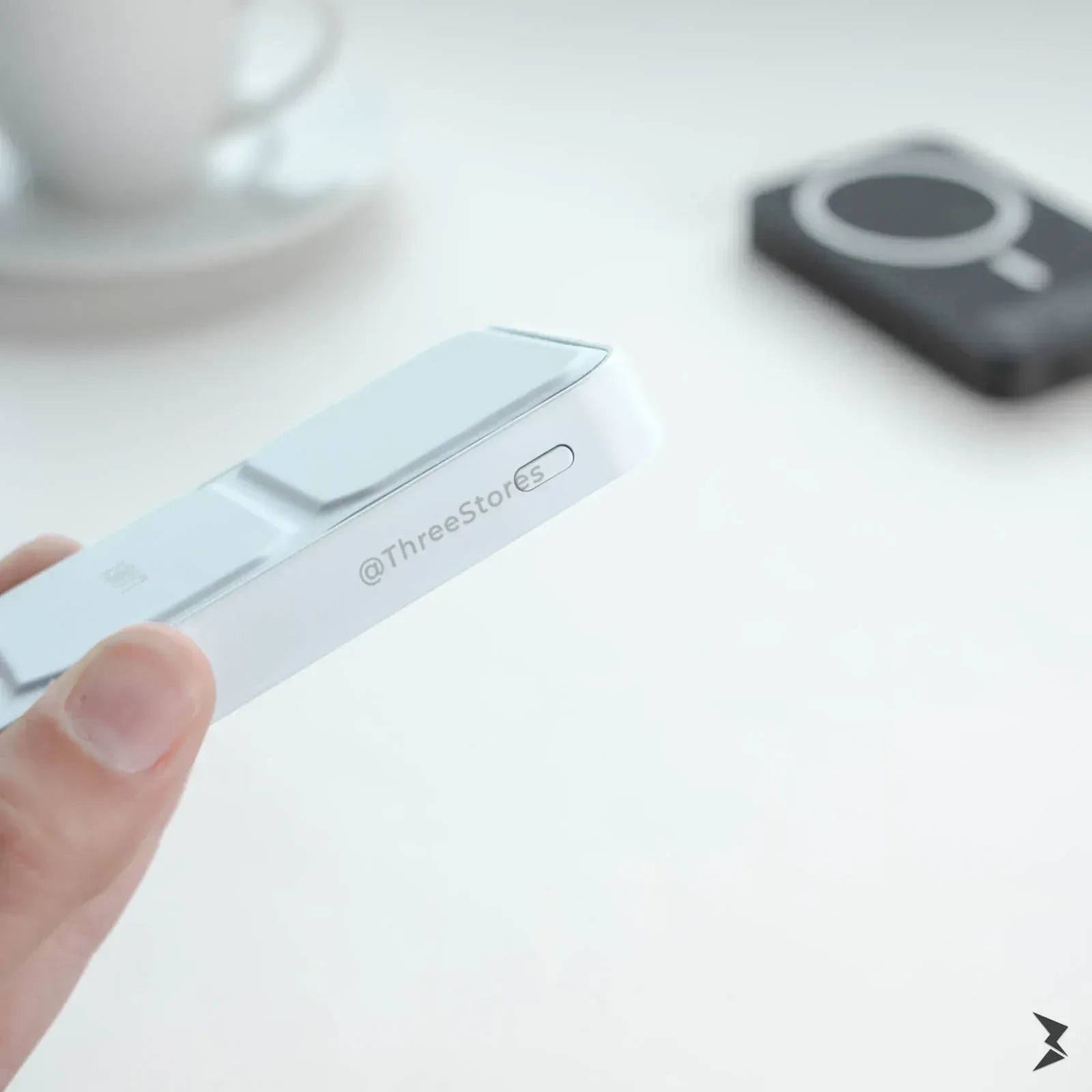 Lanex 3 in 1 Magnetic Wireless Power Bank 5000mAh Lp18 - Three